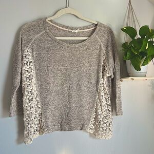 🩷BLU PEPPER HALF SLEEVE LACE SCOOP NECK TRENDING BLOUSE SIZE SMALL